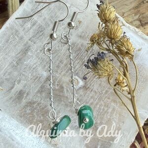 Dangling elegant drops Silver and Green malachite Chain Earrings